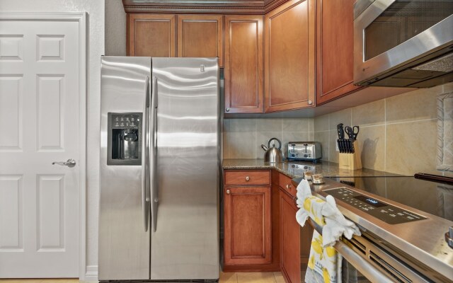 Rvh_332r Poolside 3 Bedroom Apts