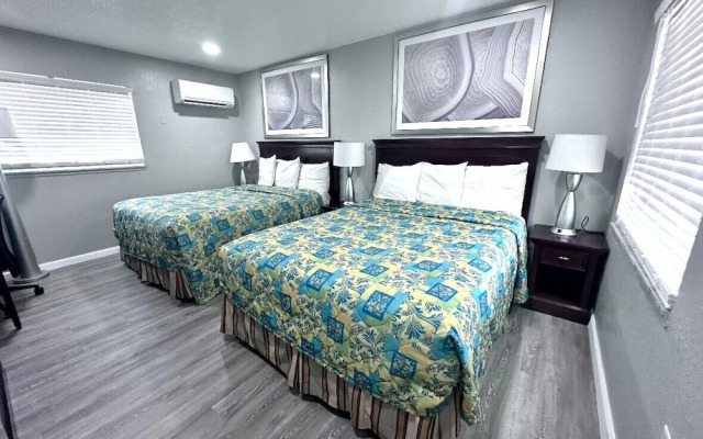 Lemon Bay Motel