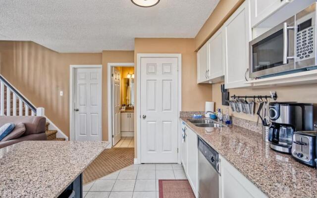 Mountainside 2 bed 2 bath with laundry 79249