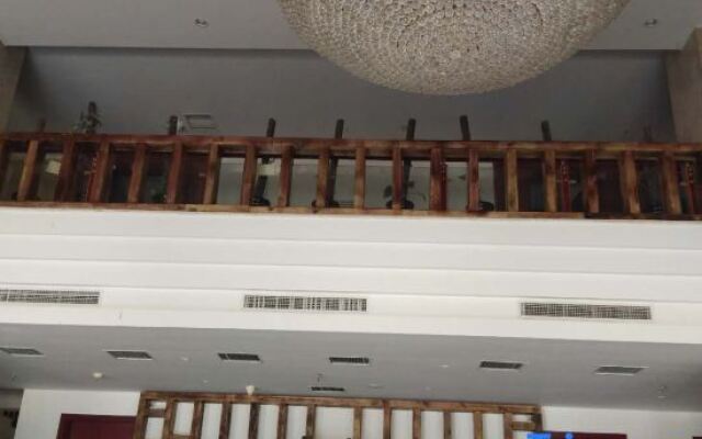 Longwan Hot Spring Hotel