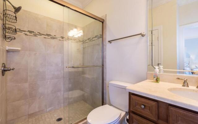 Southern Charm by Oak Island Accommodations