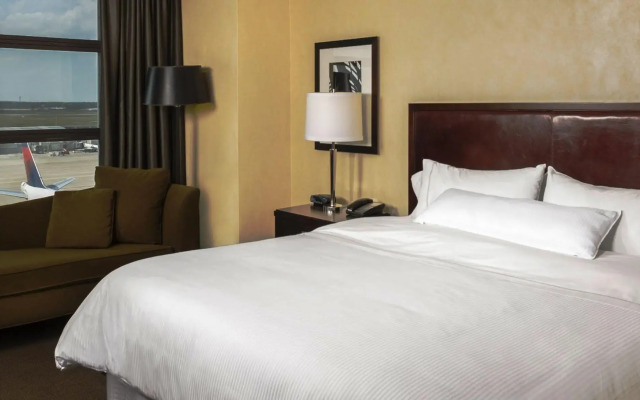 The Westin Detroit Metropolitan Airport