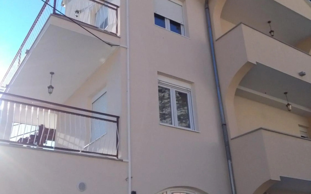 Sun City Apartments
