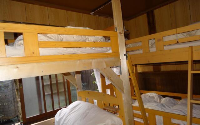 Guest House Rakuen