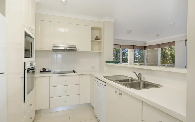 ULTIQA Burleigh Mediterranean Resort