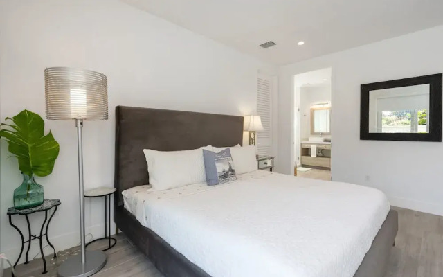 4BR Pool Townhome Duplex by Jos17