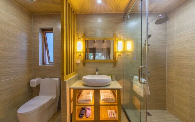 Lijiang Village House