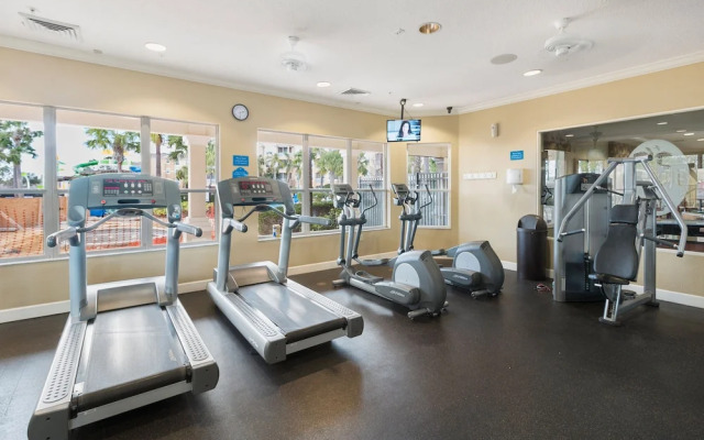 Spacious Home W/private Pool/spa & Free Waterpark!