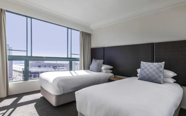 Mantra Crown Towers – Guest Rooms – Gold Coast