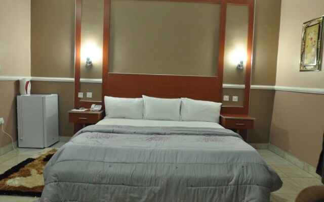 Randekhi Royal Hotel