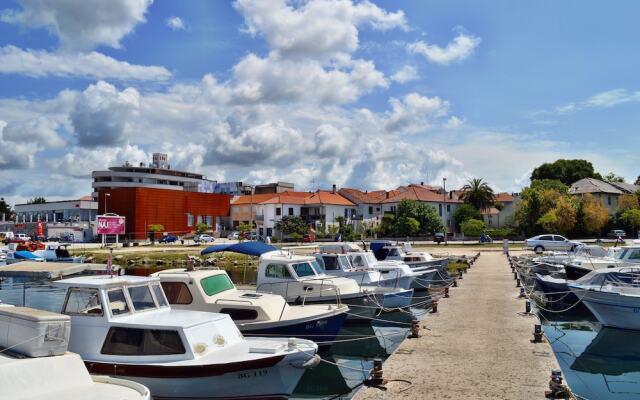 Apartments Desa / A1 Studio