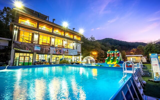 Gapyeong Saeyeon Caravan - Glamping