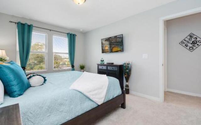 Four Bedrooms TownHome 5161