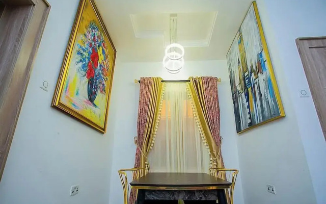 Zinq Bridge Aparments