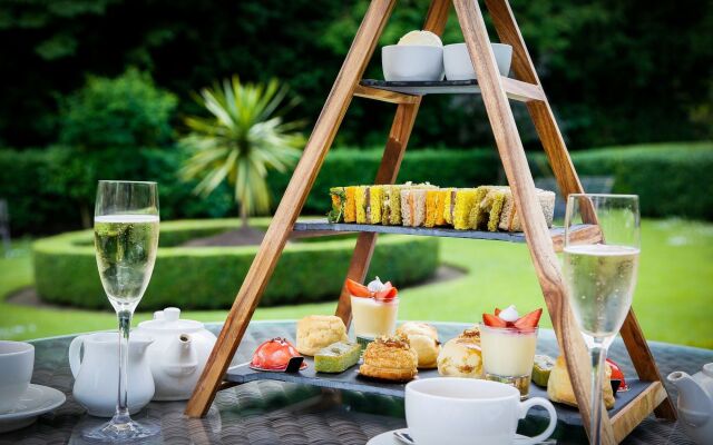 The Five Arrows Hotel