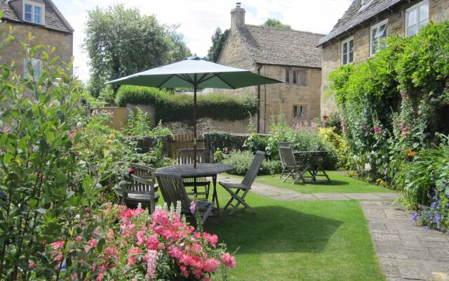 The Guiting Guest House