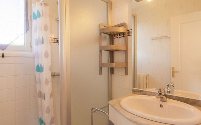 Classy Holiday Home With Garden, Barbecue, Garden Furniture