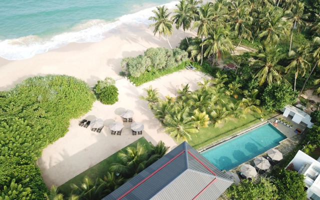 Calamansi Cove Villas