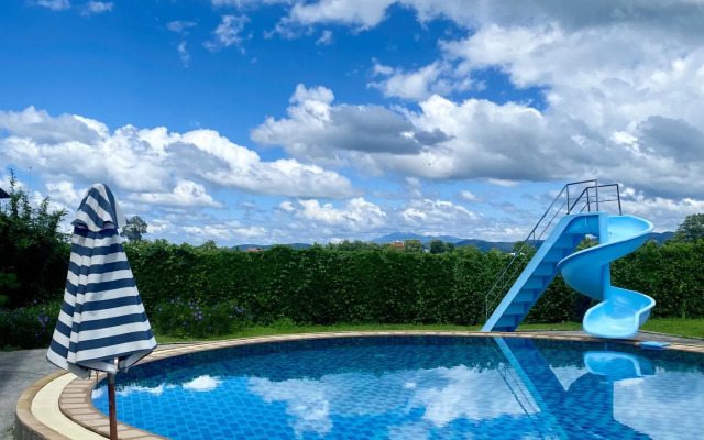 Maerim Villa & Pool