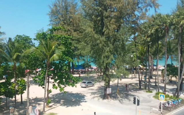 Island Patong Beachfront Apartments
