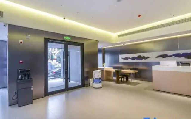 Nanyang WeShang Select Hotel (Jianshe West Road Railway Station Branch)