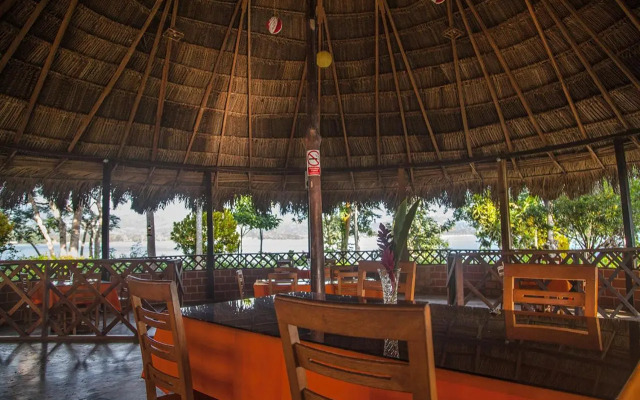 Las Jawas Lodge