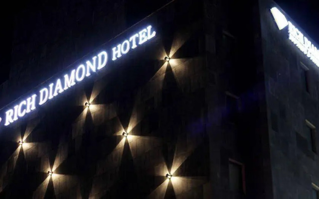 Rich Diamond Hotel