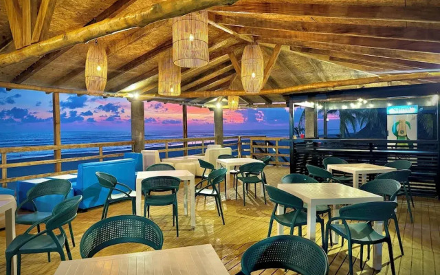 Hotel Tesoro Beach