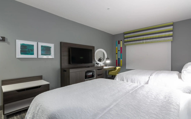 Hampton Inn & Suites Dallas East