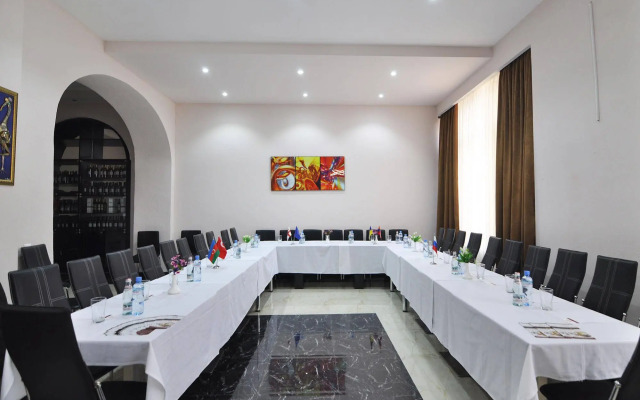 Margo Palace Hostel