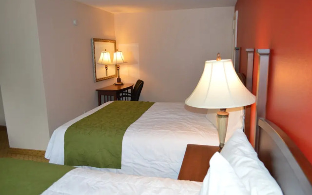 Monnie Lynn Motel