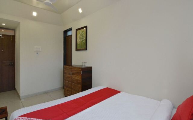 OYO 22827 Hotel Prafulla