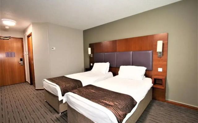 The Oakwood Hotel by Roomsbooked