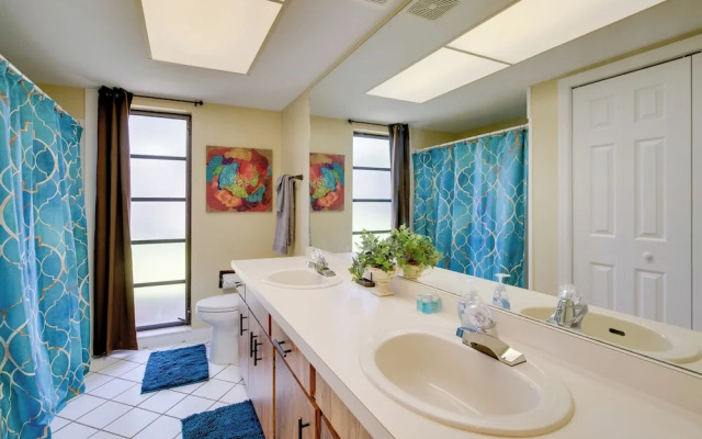 Walk to Lake: Geataway w/ Yard in Inverness