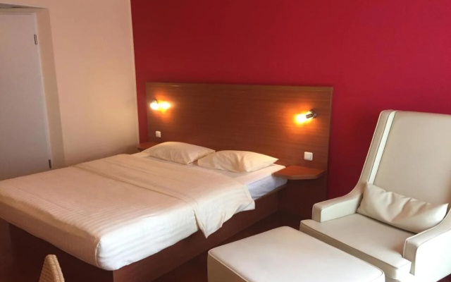 Отель Premier Inn Frankfurt City Europaviertel