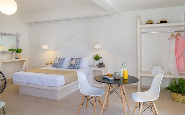 Sweet Home Naxos