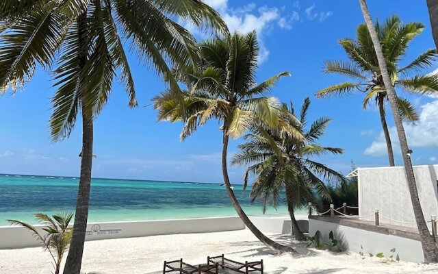 Zanzibar Beach House- West