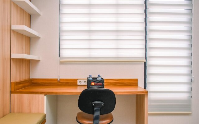 Nice And Cozy Studio At Evenciio Apartment