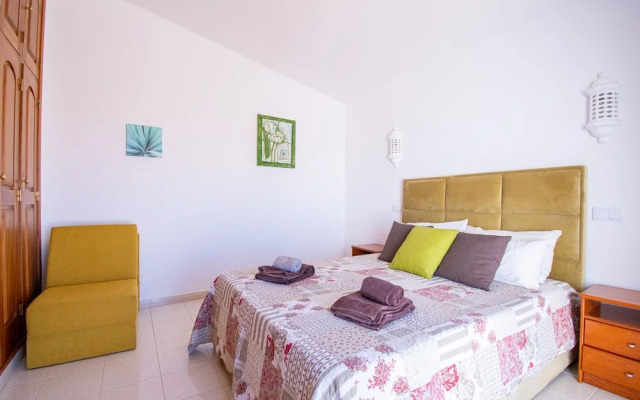 32A Vale do Milho Stunning Detached Villa Close