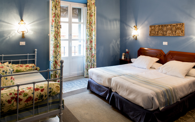 Hotel Abanico Casa Palacio