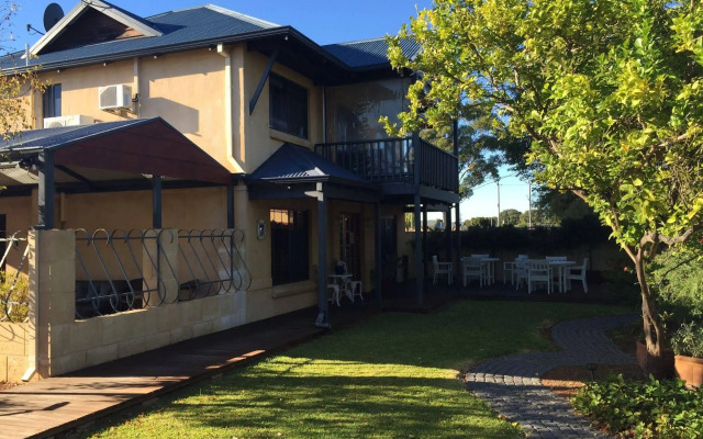 Observatory Guesthouse - Adults Only