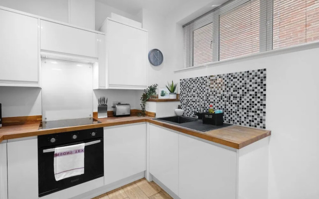Eastons 1 Bedroom Apt. with Sofa Bed