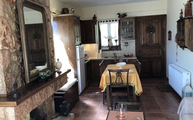 Arahova Cozy Apartment