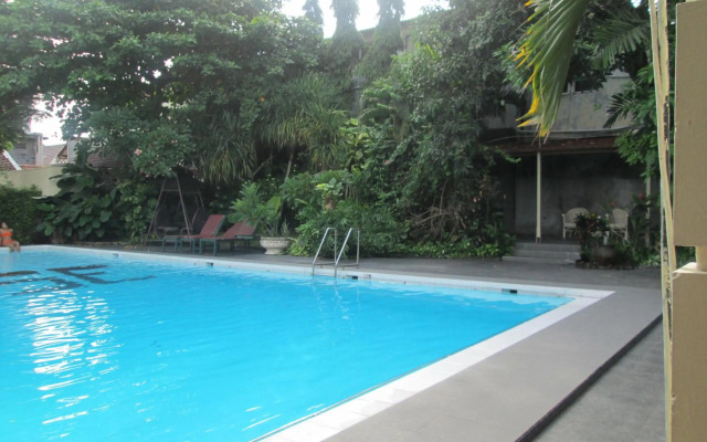 Hotel GRAND ROSELA Yogyakarta