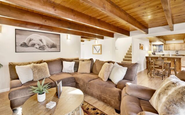 THE Teddy Bear Chalet #2257