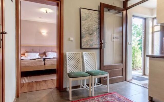 HOUSE JORDANóW MAGESCQ