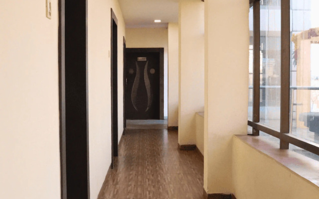 OYO 28157 Hotel Green Field
