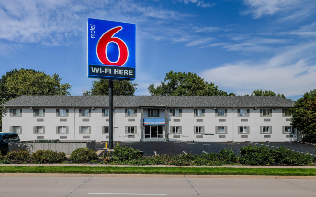 Motel 6 Wichita, KS