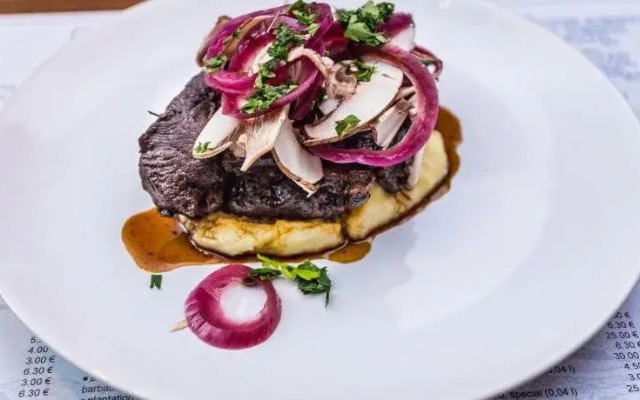 Barok Hotel and Apartments