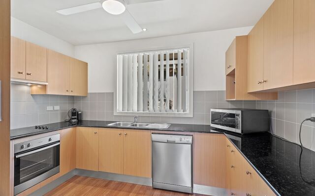 Danalene Parade, 1-25